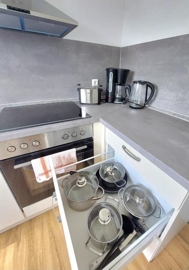 Moderne Wohnung Mit Vollausstattung In Ruhiger Lage, W-Lan Grossrohrsdorf Kültér fotó