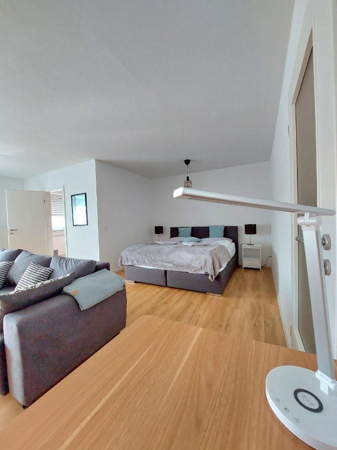 Moderne Wohnung Mit Vollausstattung In Ruhiger Lage, W-Lan Grossrohrsdorf Kültér fotó